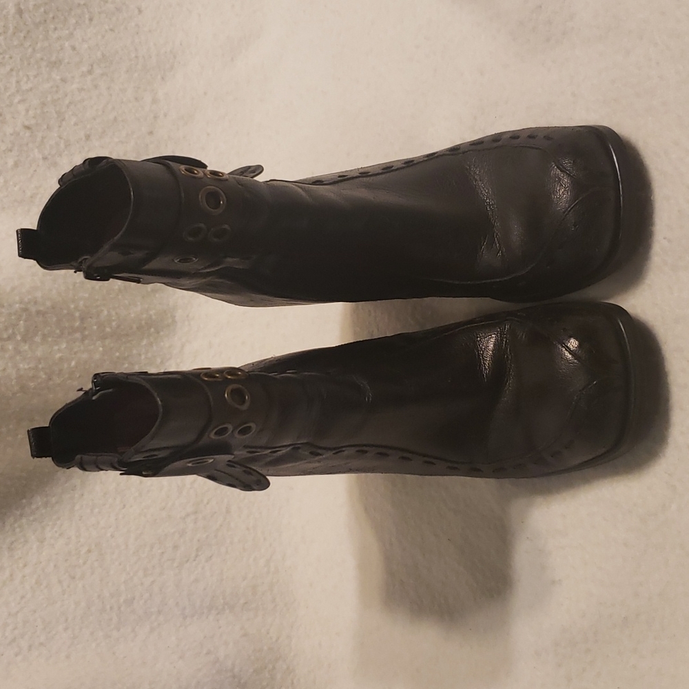 Dollhouse Minde Black Leather Short Boots - Picture 5 of 15